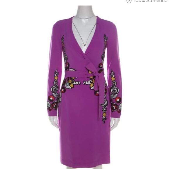 Diane Von Furstenberg Dresses & Skirts - Diane von Furstenberg Crepe Floral Applique Violet